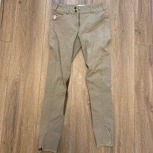 Tailored sportsman size 26